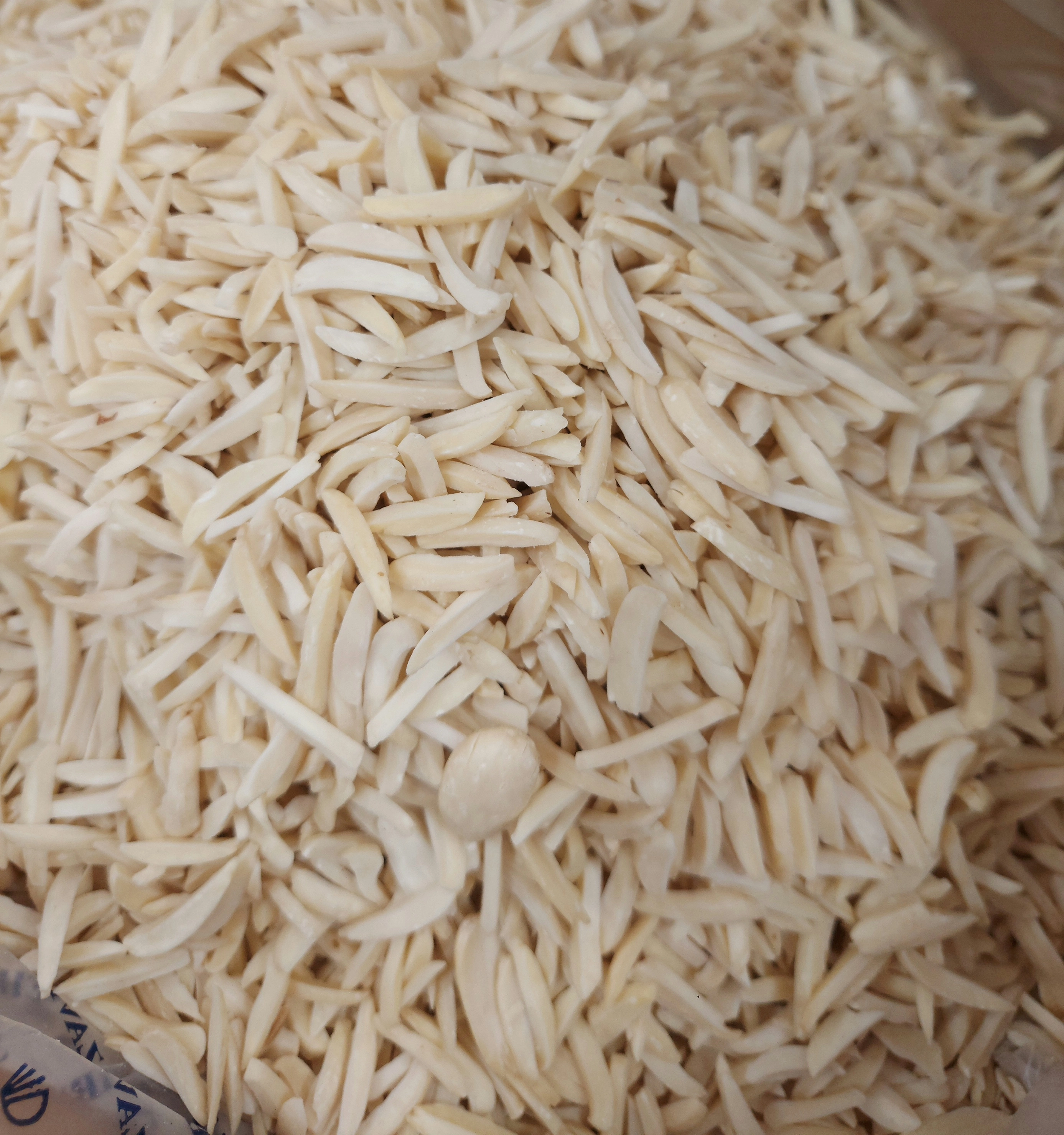 خلال بادام درختی زاویه ۵۰۰ گرم