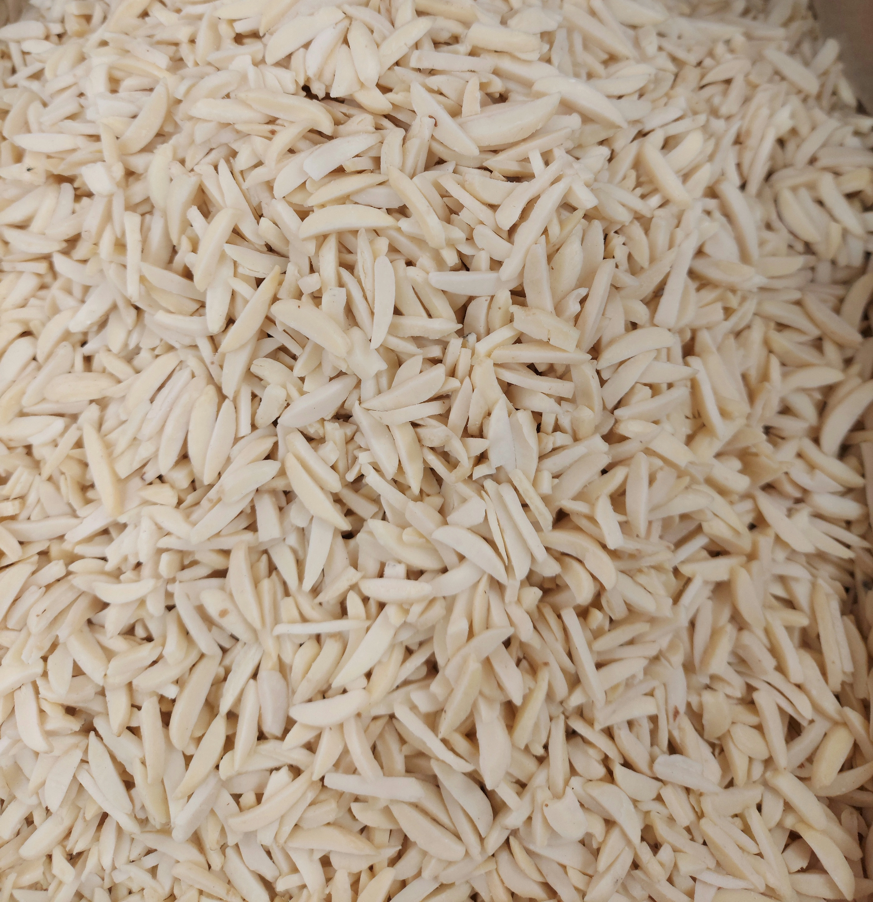 خلال بادام درختی  ۵۰۰ گرم